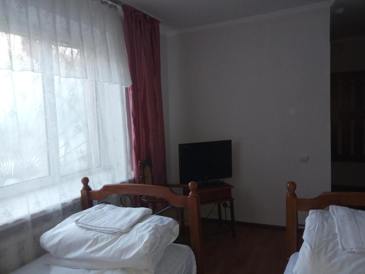 Panainn Hotel Almaty Esterno foto